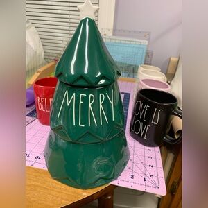 Rae Dunn MERRY Cooking Jar. Bundle 3 Christmas item post for 10% off!
